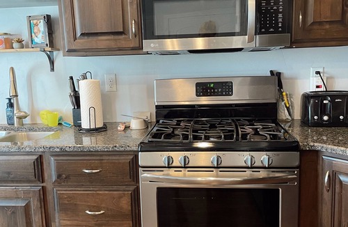 Kaysville House | Charming 3-bedroom townhome in welcoming Kaysville with AC, WiFi
