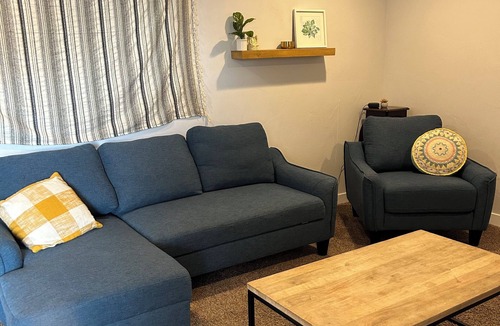 Kaysville House | Charming 3-bedroom townhome in welcoming Kaysville with AC, WiFi