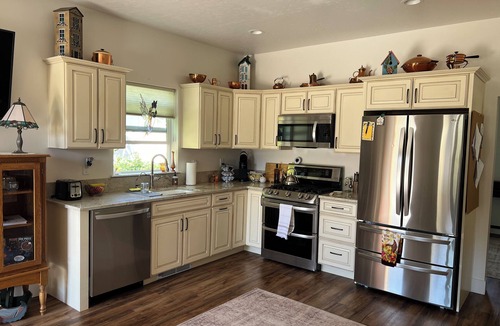 Nampa Cottage | Charming casita getaway with private hot tub in welcoming Nampa.