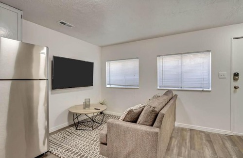 North Park Apartment | Charming Central Provo Apartment Has WD