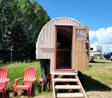 Tetonia House | Charming Glamping Wagon with Mountain Views on Working Ranch near Grand Teton – Tetonia, Idaho