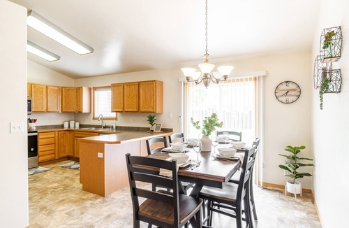 Twin Falls House | ♫CHARMING♫ Home Near Hospital - FREE Netflix