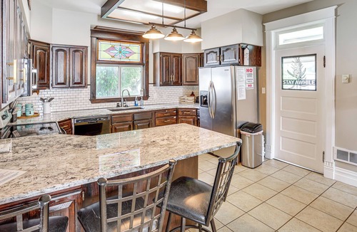 Paris House | Charming Paris House ~ 1 1/2 Mi to Canyon!