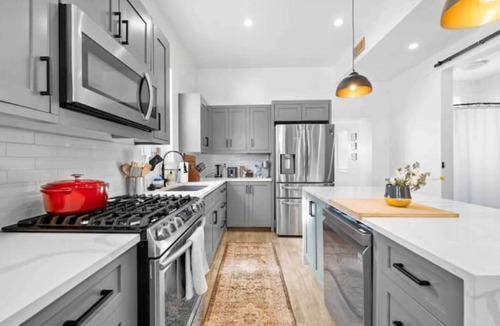 Fairpark House | Charming SLC vacation home + Hot tub