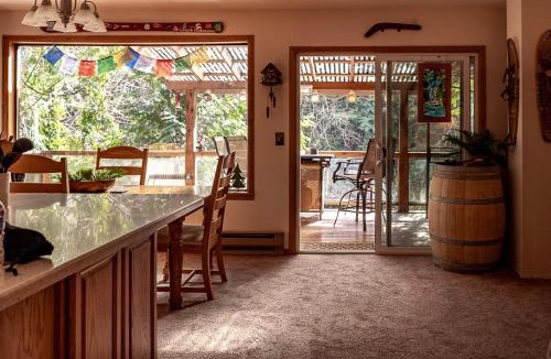 Lime Kiln House | Chase's River Cabin - Hot-tub Firepit & Fireplace