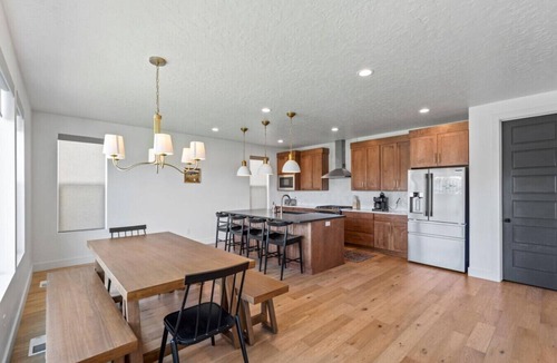 Kaysville House | Cherry Hill | Trampoline + Gym + Near Lagoon
