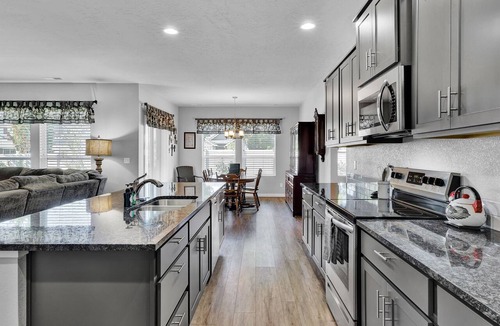 Star House | Chickadee Retreat- Single level near Downtown Star