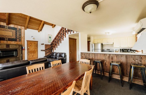 Livingston Hotel | Chico Hot Springs Resort & Day Spa
