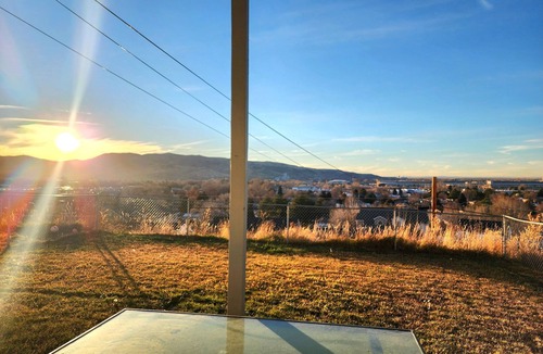 Pocatello House | City View Home - Stylish & Renovated