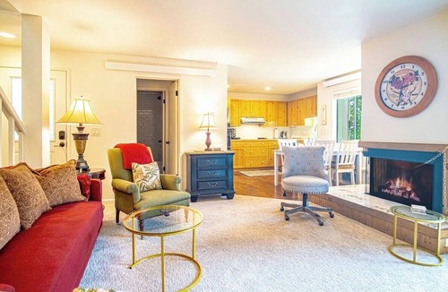 Elkhorn Village Condo | Classic Bonne Vie Condo with Elkhorn Amenities