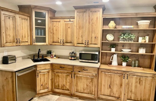 Orchard South House | Clean and pretty 1-bedroom basement with AC, WiFi in ideal location in Orem