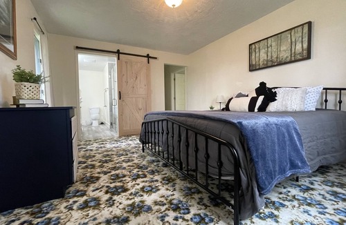 Rexburg House | close to St. Anthony Sand Dunes, Yellowstone, Bear World, BYI-I