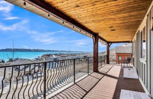 Harbor Village House | Comfort, Convenience, and Room for the Whole Crew