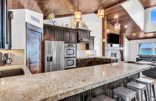 Harbor Village House | Comfort, Convenience, and Room for the Whole Crew