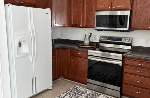 North Salt Lake House | Comfy 6 bed with hot tub near downtown SLC