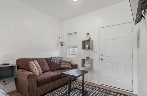 Lava Hot Springs Apartment | Comfy Balcony Suite Unit 2 ready to enjoy BBQ with sunrise or sunsets views