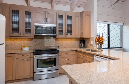 Sun Valley House | Condo with Mountain Views and Shared Hot Tub