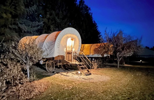 Moreland Cabin | Conestoga Wagon Retreat