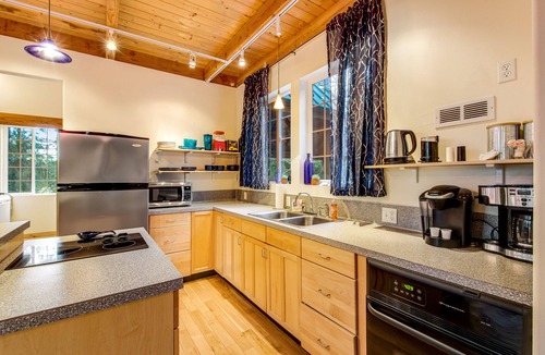 Camano Island Cottage | Contemporary cottage in the woods, less than a mile to the beach - dog-friendly