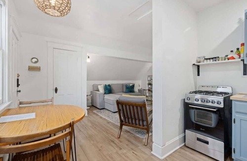 Old Town House | Contemporary Craftsman Steps to Old Town