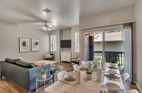 Clearfield Apartment | Convenient 1st Floor 2BR with Pool, Hot Tub, and Extra Bed, Near Hill AFB