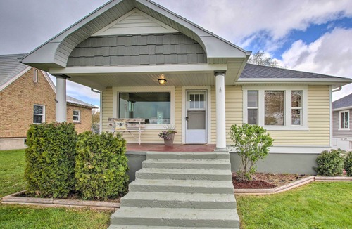 Preston House | Convenient Preston Retreat w/Private Yard!