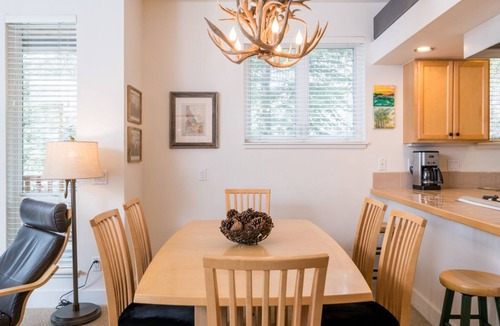 Ketchum Condo | Corner Condo with Mountain Views