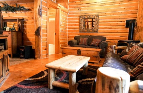 Afton Cabin | Cottonwood Cabin in Dry Creek