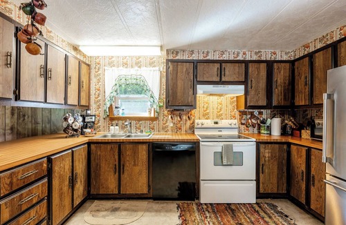 Sheridan House | Cow Camp — Rural Escape, 3BR, Sheridan WY