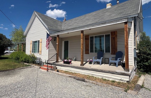Soda Springs Apartment | Cozy 1-bedroom apartment-Near Lava Hot Springs- Bullseye Inn unit 2