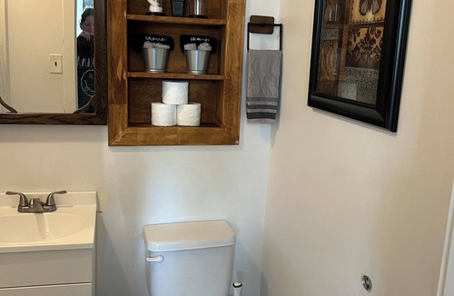Soda Springs Apartment | Cozy 1-bedroom apartment-Near Lava Hot Springs- Bullseye Inn unit 2
