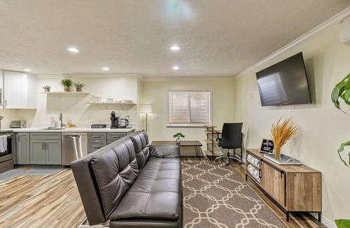 Layton Apartment | Cozy 1-Bedroom Basement Apartment, Free Parking, Kitchen, Washer/Dryer in Unit