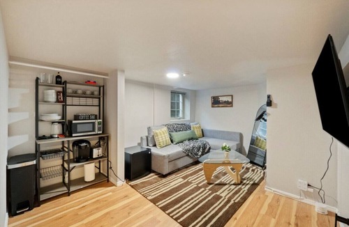 University District House | Cozy 1BR/1BA Lower Unit Near UW | Walk to Campus