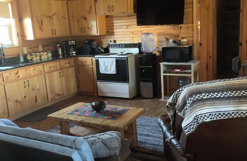 Pompeys Pillar Cabin | Cozy 2 bedroom cabin! Country charm with comfort and scenery!