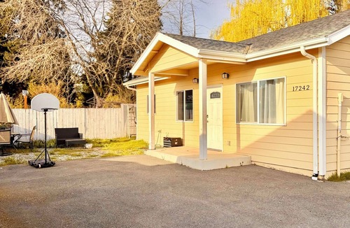 SeaTac House | Cozy 2-bedroom house in gorgeous SeaTac with AC