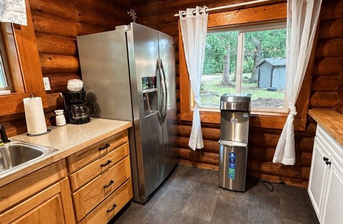 Verlot Cabin | Cozy 4-bedroom cabin in charming Granite Falls with large yard