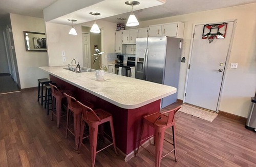 Pocatello House | Cozy Botanical Retreat, Near Skiing, Restaurants & Yellowstone