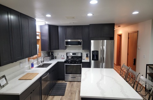 Ronald House | Cozy Cabin with hot tub, Sauna & outdoor kitchen!
