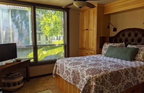 New Meadows Condo | Cozy condo perfectly located in resort/golf course. Minutes from Brundage/McCall