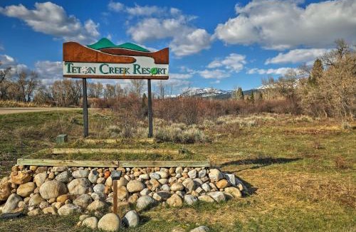 Driggs House | Cozy Driggs Condo w/Hot Tub & Ski Shuttle Service