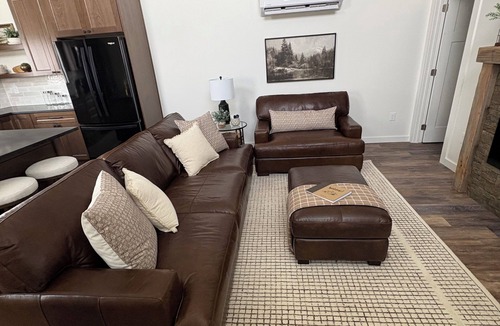 La Barge Cabin | Cozy getaway in beautiful LaBarge Wyoming with amenities — The Deadend
