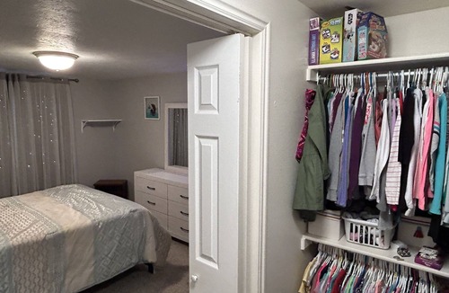 Ammon Bed & Breakfast | Cozy Large Basement Bed & Breakfast