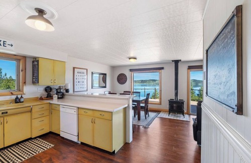 Georgetown Cabin | Cozy log home retreat above Georgetown Lake. World-class skiing, fishing, hiking & kayaking minutes away. Room for 8, The Grizzly Den is great for families! Sweeping mountain & lake views from the deck and firepit. Your Montana basecamp awaits.