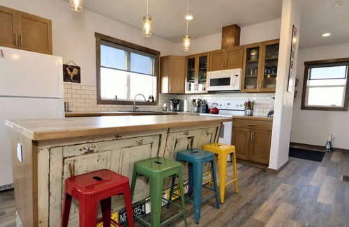 Bozeman House | Cozy Montana Getaway With Beautiful Mountain Views