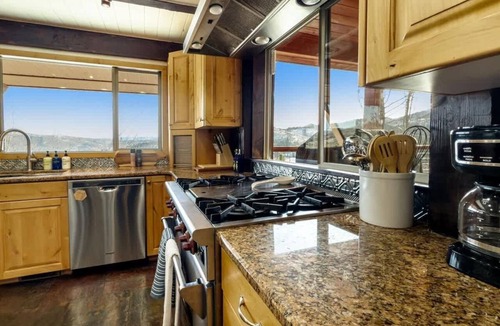 Summit Park House | Cozy Rustic Escape Near Park City Adventures