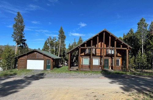 Dubois Cabin | Cracked Noggin Lodge