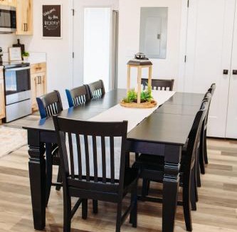 McCammon House | Creekside Cabins Hickory Stay w views near Lava