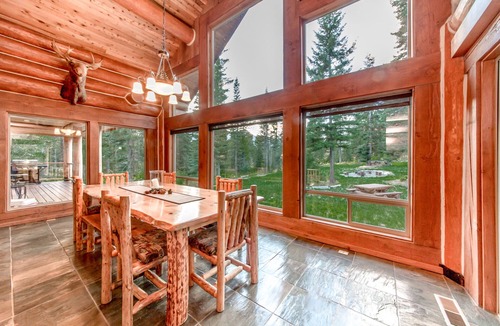 Cle Elum Cabin | Crest Lodge - 3,700sf Log Home with 5 bedrooms + Sleeps 15-17