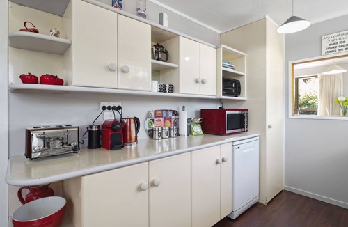 Richmond Heights House | Cute on Kew - Taupo Holiday Home