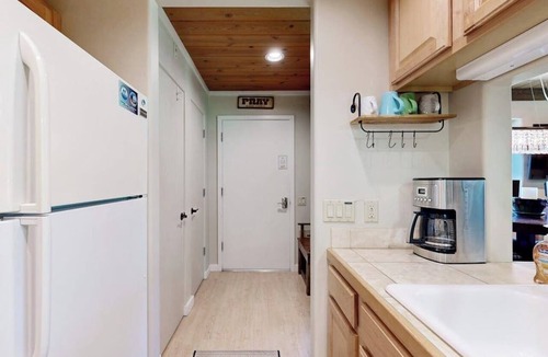 Elkhorn Apartment | Cute Studio with Lots of Space, WiFi, Close to Skiing